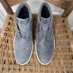 Men's Gray ecco Chukka Boots s-lite hybrid goretex barely worn 9-9.5